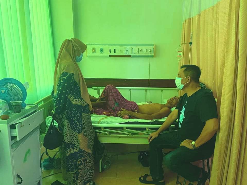 Pastikan Dapat Pelayanan Layak, Aji Man Jenguk Pasien Kota Bima di RSUP NTB