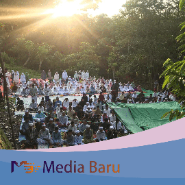 Lebih Awal, Jemaah Naqsabandiyah Kota Bima Laksanakan Salat Idul Fitri