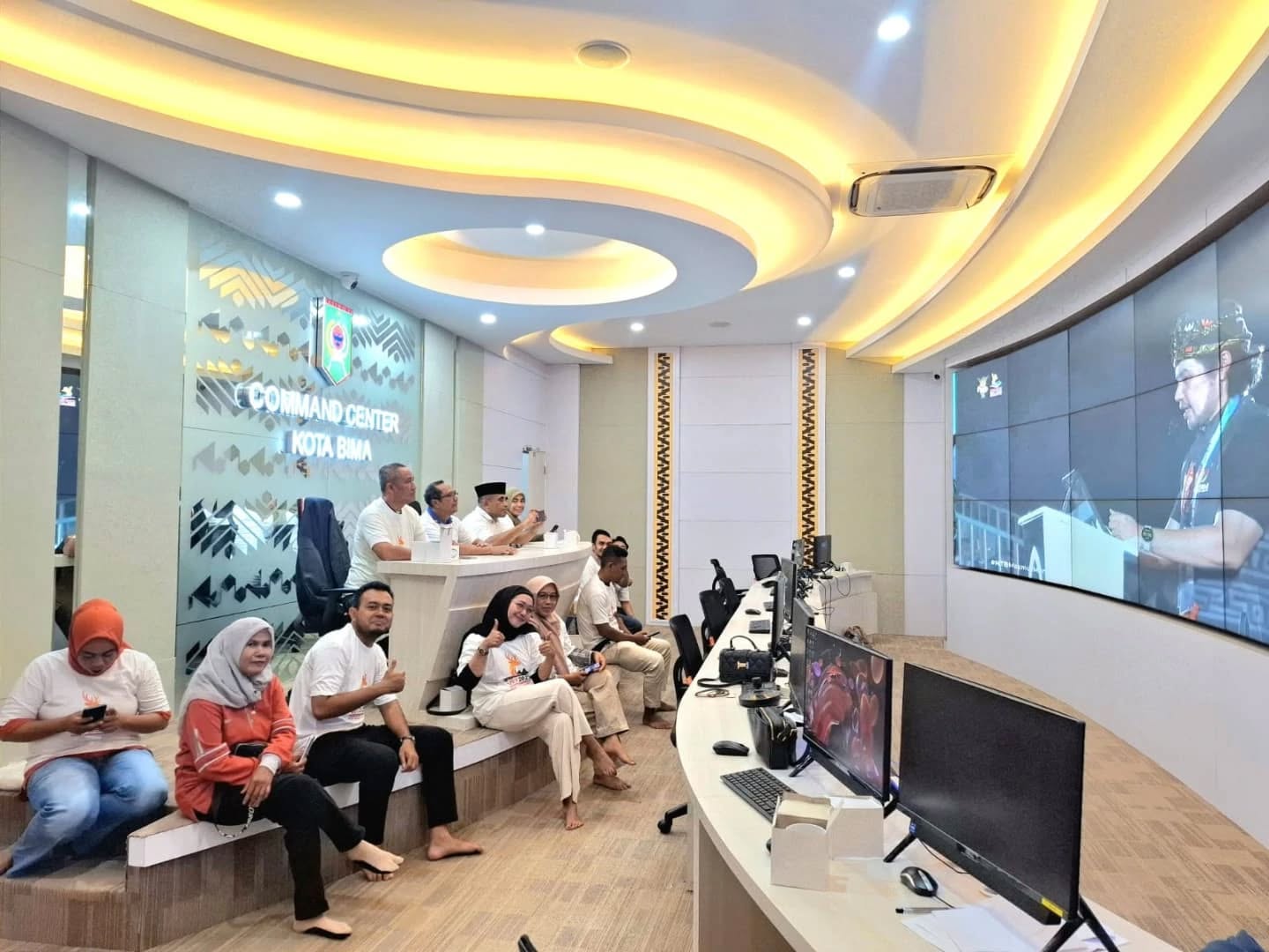 Pemkot Bima Gelar Nobar Pembukaan FORNAS VIII NTB 2025